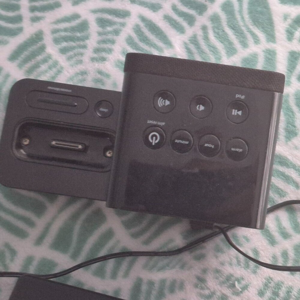 iHome Alarm Set